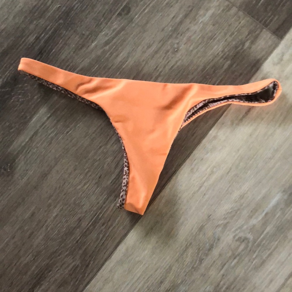Acacia bottoms